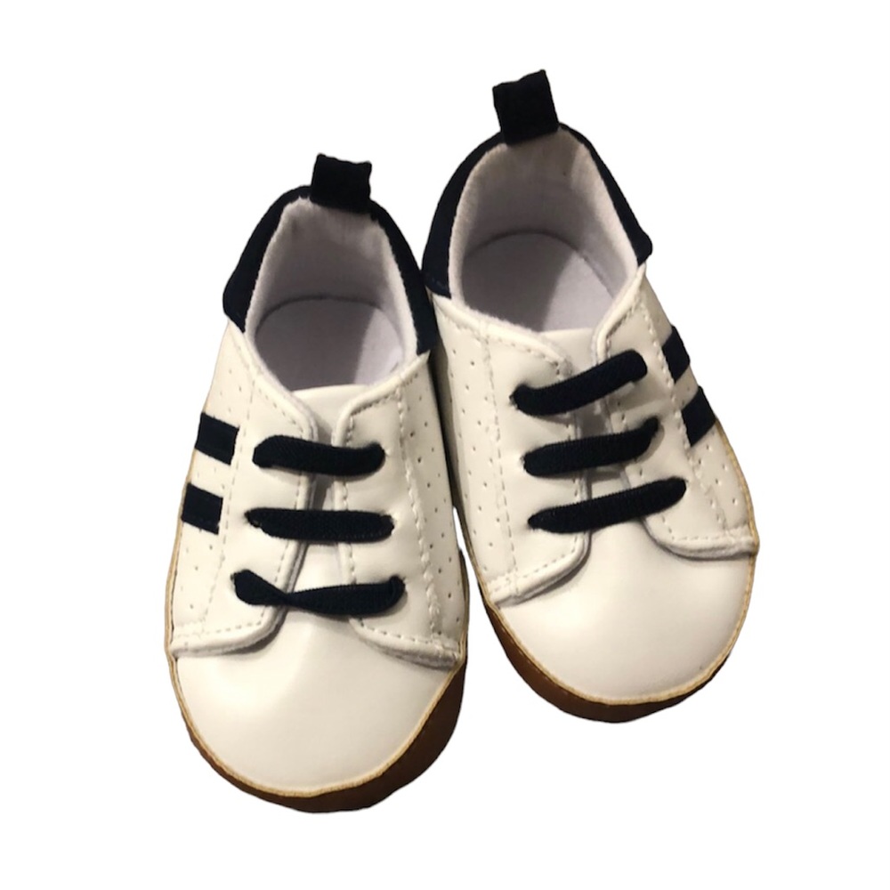 New without tags infant shoes size 0-3 months
